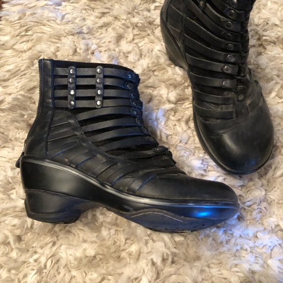 Black booties - Picture 2 of 3